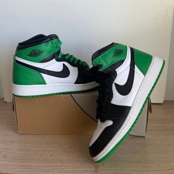 Nike Air Jordan Retro 'Lucky Green' Sneakers SZ Y- W